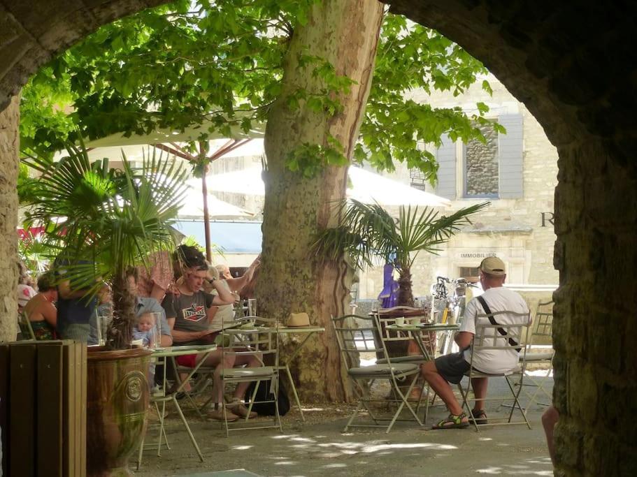 شقة Le Loft Des Antiquaires, LʼIsle-sur-la-Sorgue المظهر الخارجي الصورة